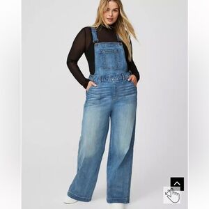 **SOLD OUT ONLINE** Wide leg overalls BNWT
